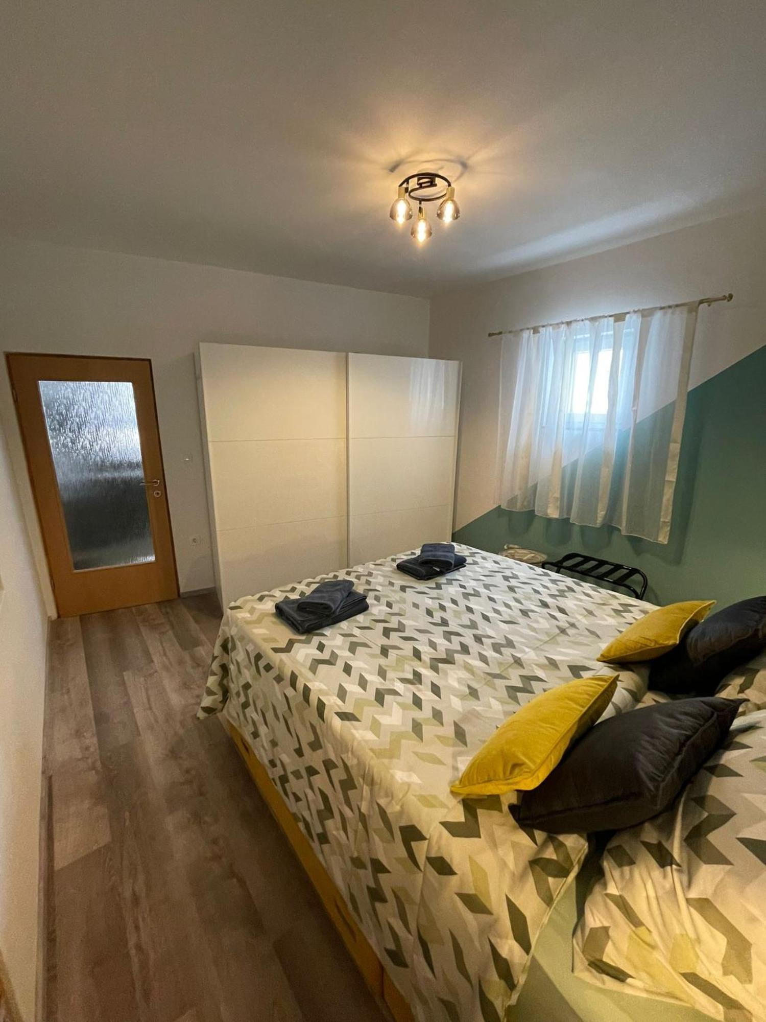 Apartment Eli พูลา ภายนอก รูปภาพ